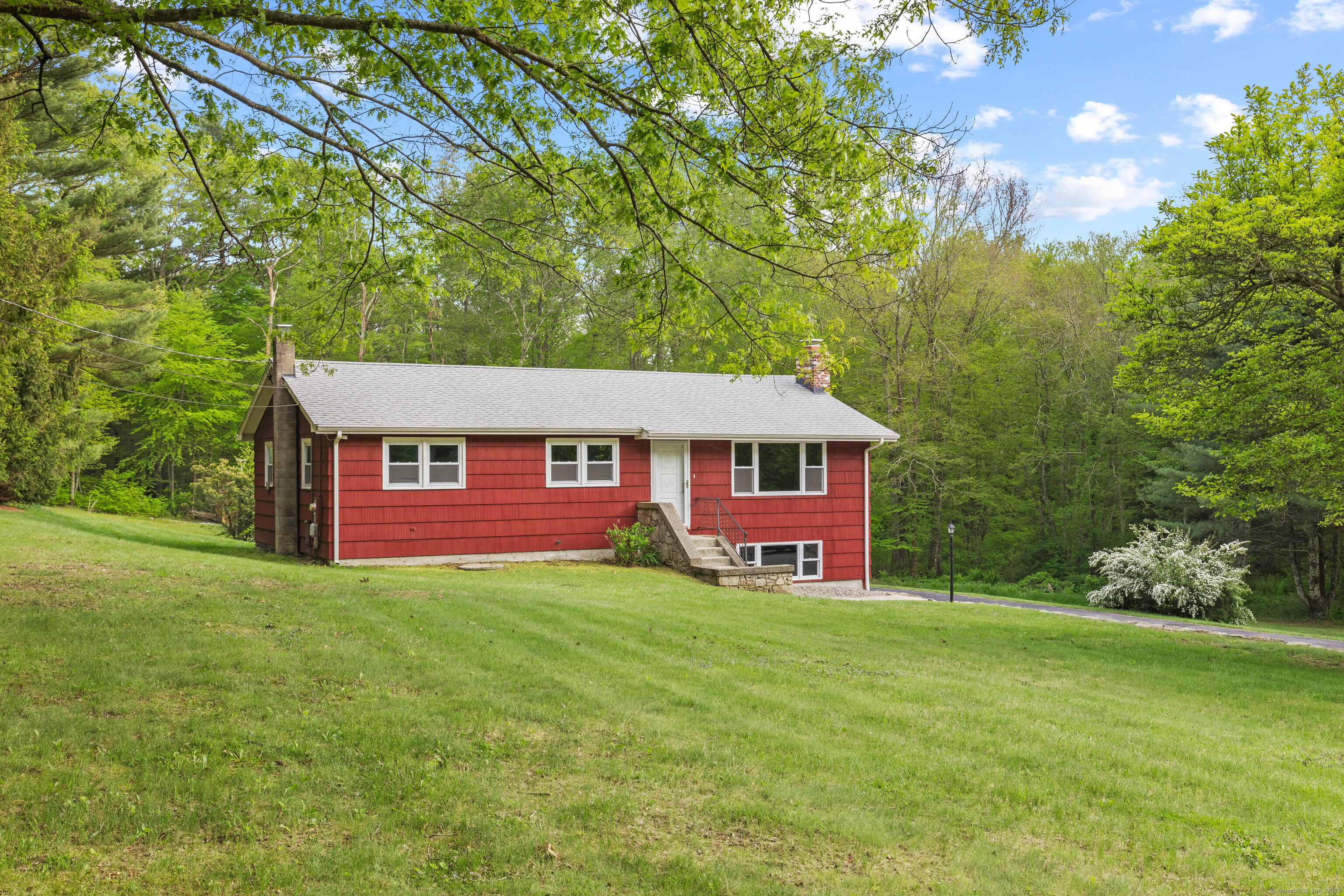 654 Beach Pond Road, Voluntown, Connecticut image 2