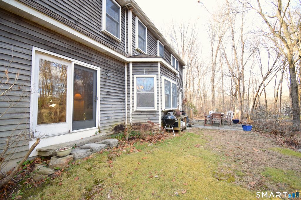 Photo of 300 Mungertown Road, Madison, CT 06443 (MLS # 24149400)