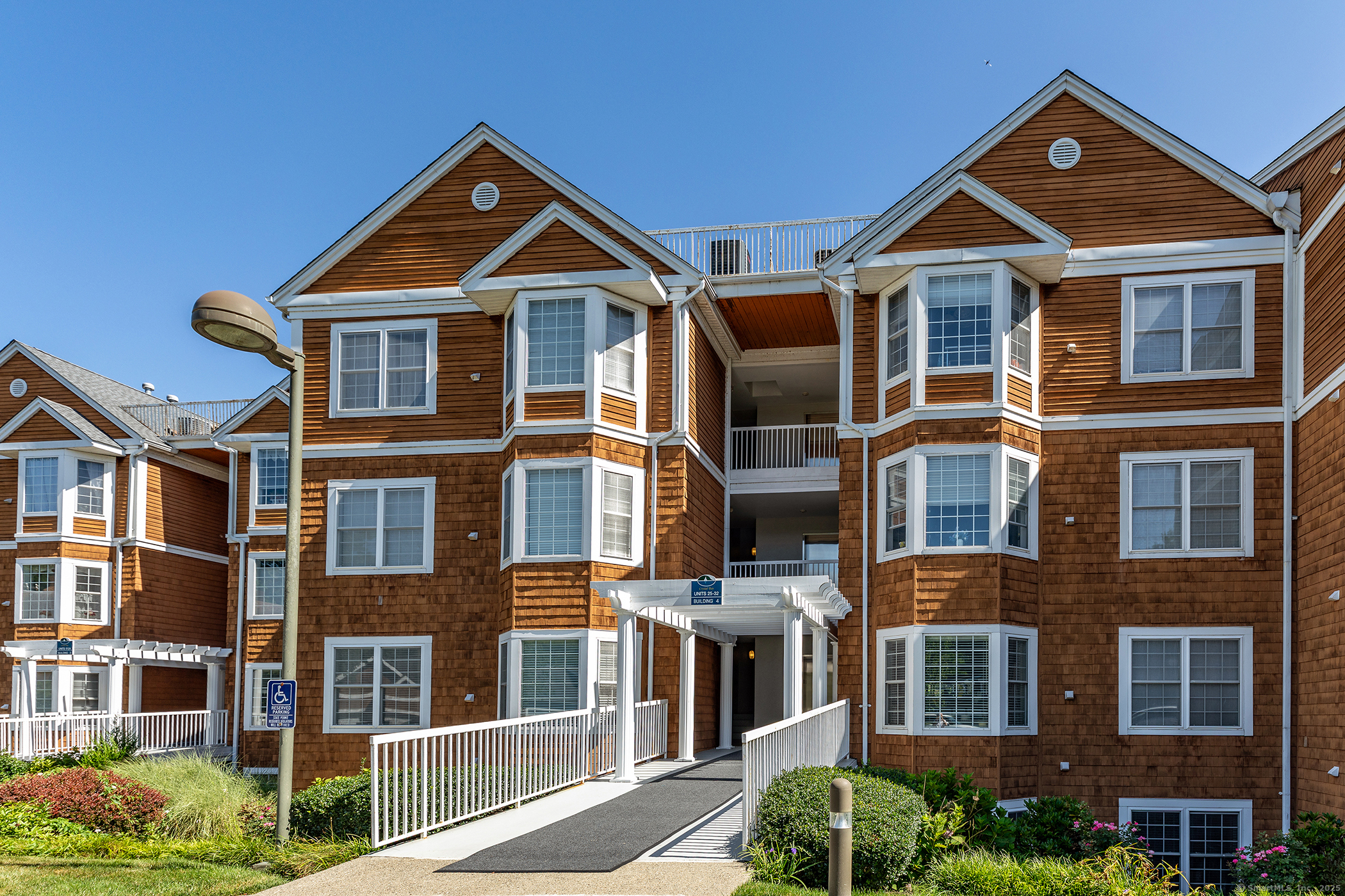 10 Hayestown Road 4-27