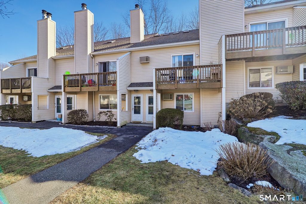 Photo of 8 Rose Lane #APT 24-5, Danbury, CT 06811 (MLS # 24158000)