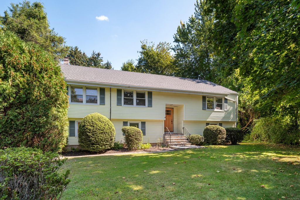 Photo of 48 Meyer Place, Greenwich, CT 06878 (MLS # 24135324)