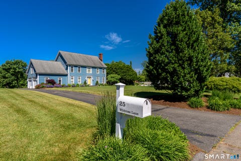 Photo of 25 Wildrose Lane, Trumbull, CT 06611 (MLS # 24182842)