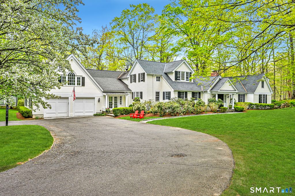 Photo of 758 Smith Ridge Road, New Canaan, CT 06840 (MLS # 24169931)