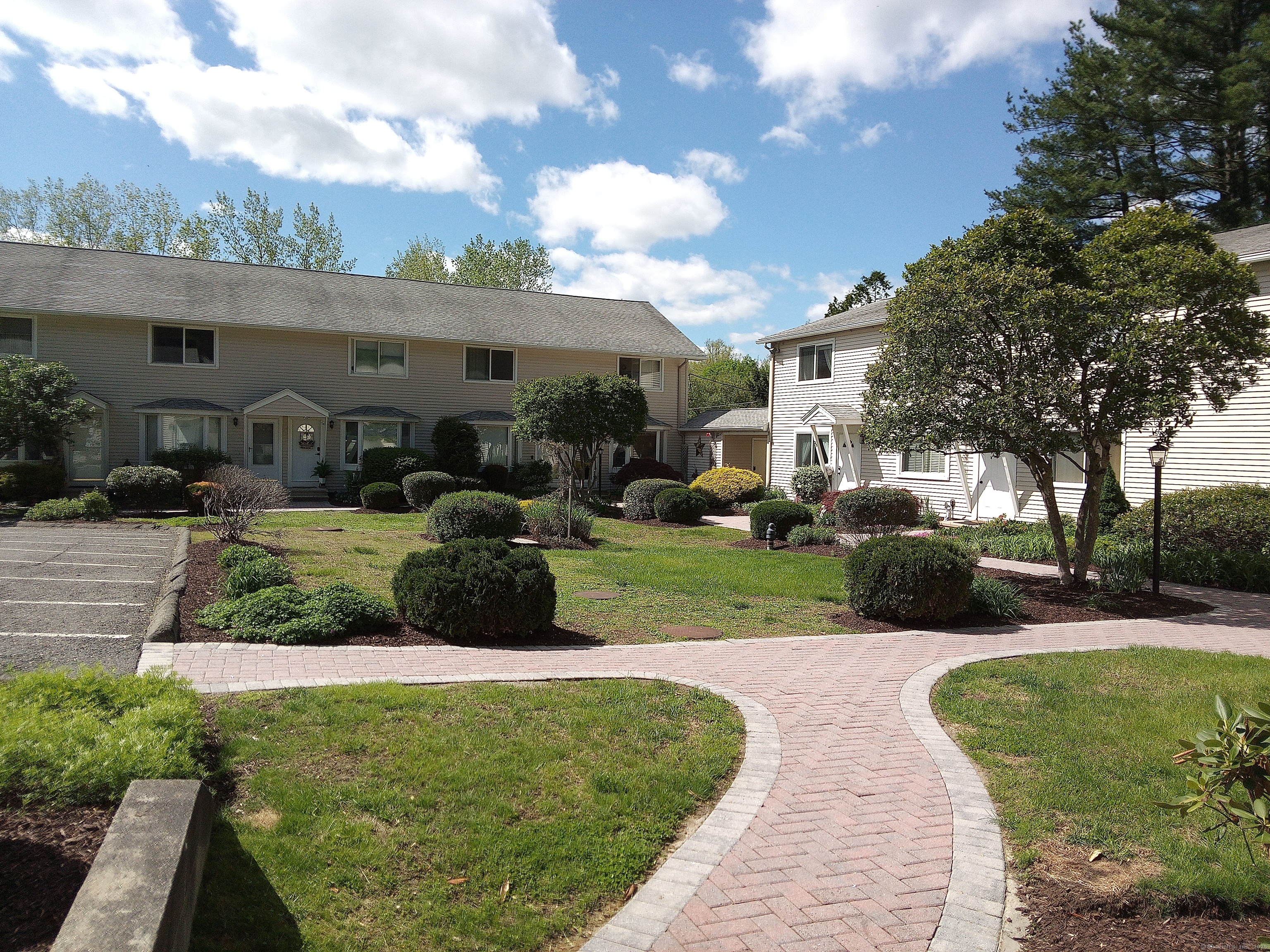 74 Washington Road #APT 16, Woodbury, Connecticut image 3