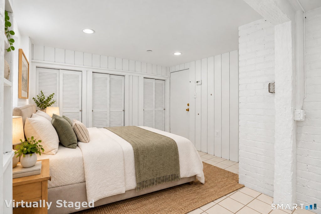 Photo of 18 Claremont Street #3, Stamford, CT 06902 (MLS # 24212929)