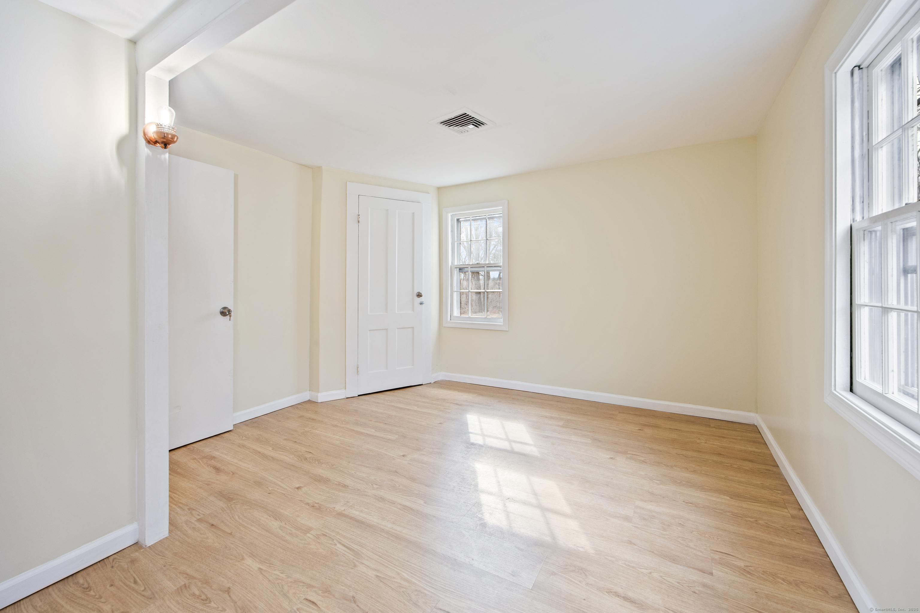 Harwinton, Connecticut 06791, United States, 4 Bedrooms Bedrooms, ,3 BathroomsBathrooms,Residential,Active,84118