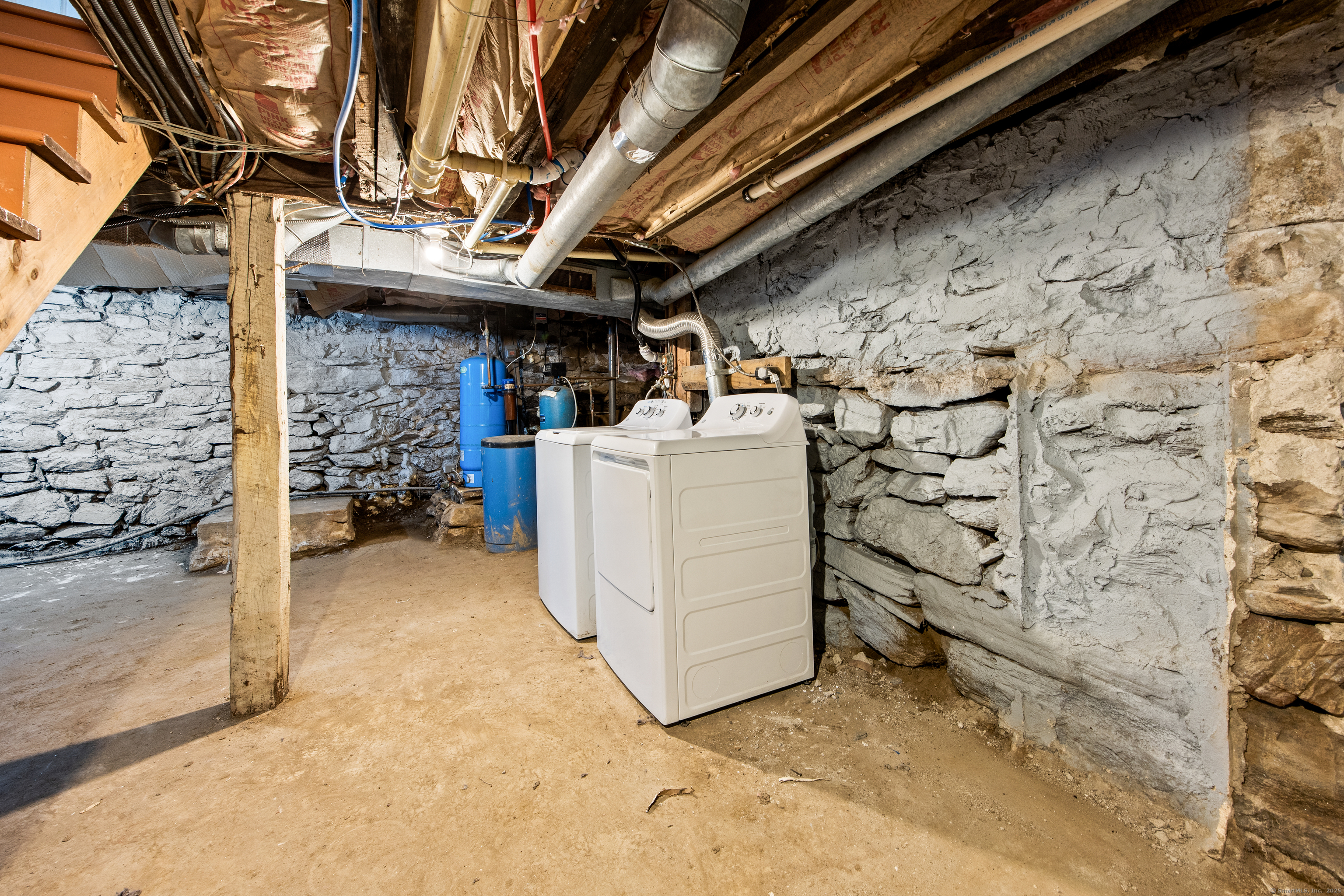 Harwinton, Connecticut 06791, United States, 4 Bedrooms Bedrooms, ,3 BathroomsBathrooms,Residential,Active,84118