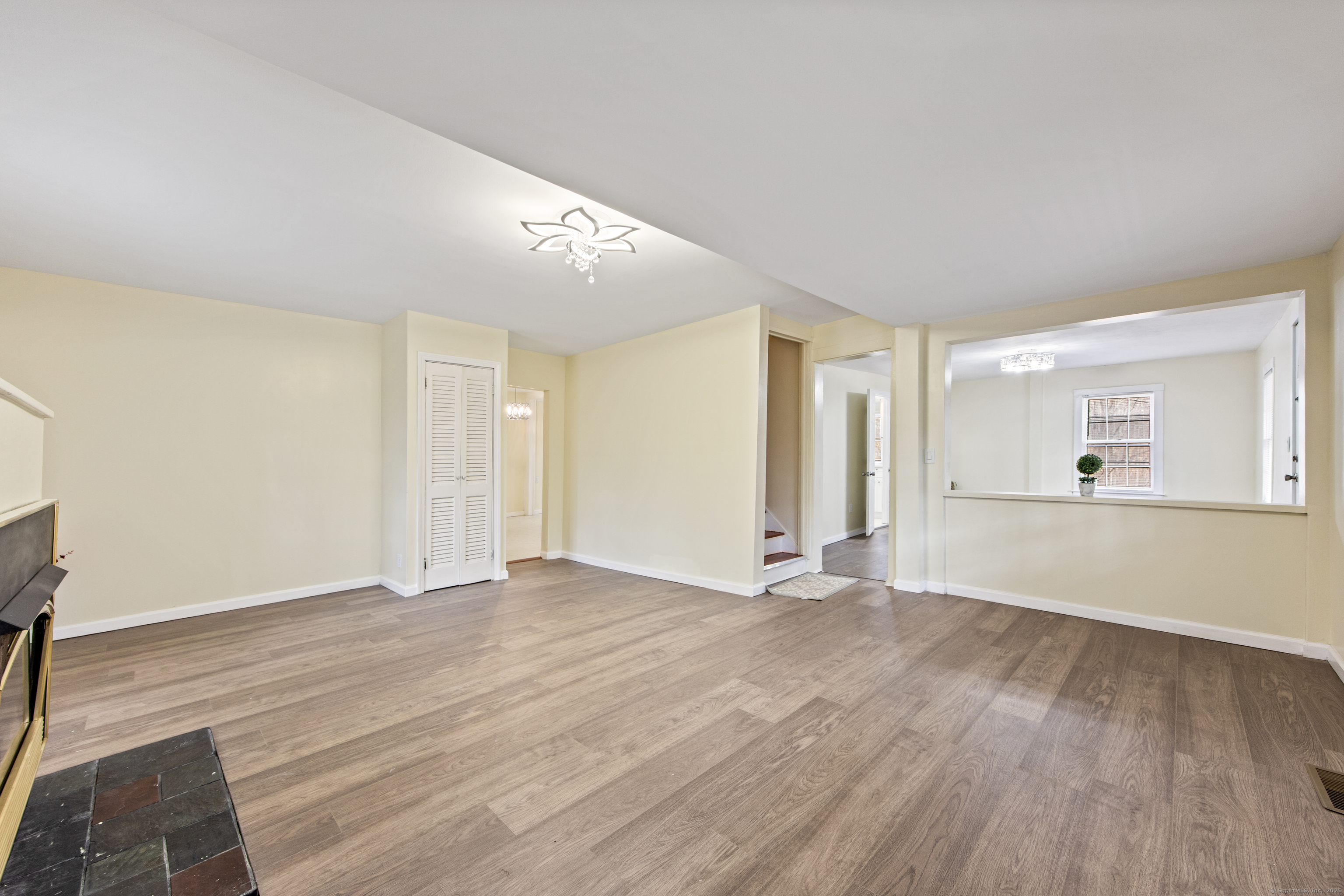 Harwinton, Connecticut 06791, United States, 4 Bedrooms Bedrooms, ,3 BathroomsBathrooms,Residential,Active,84118