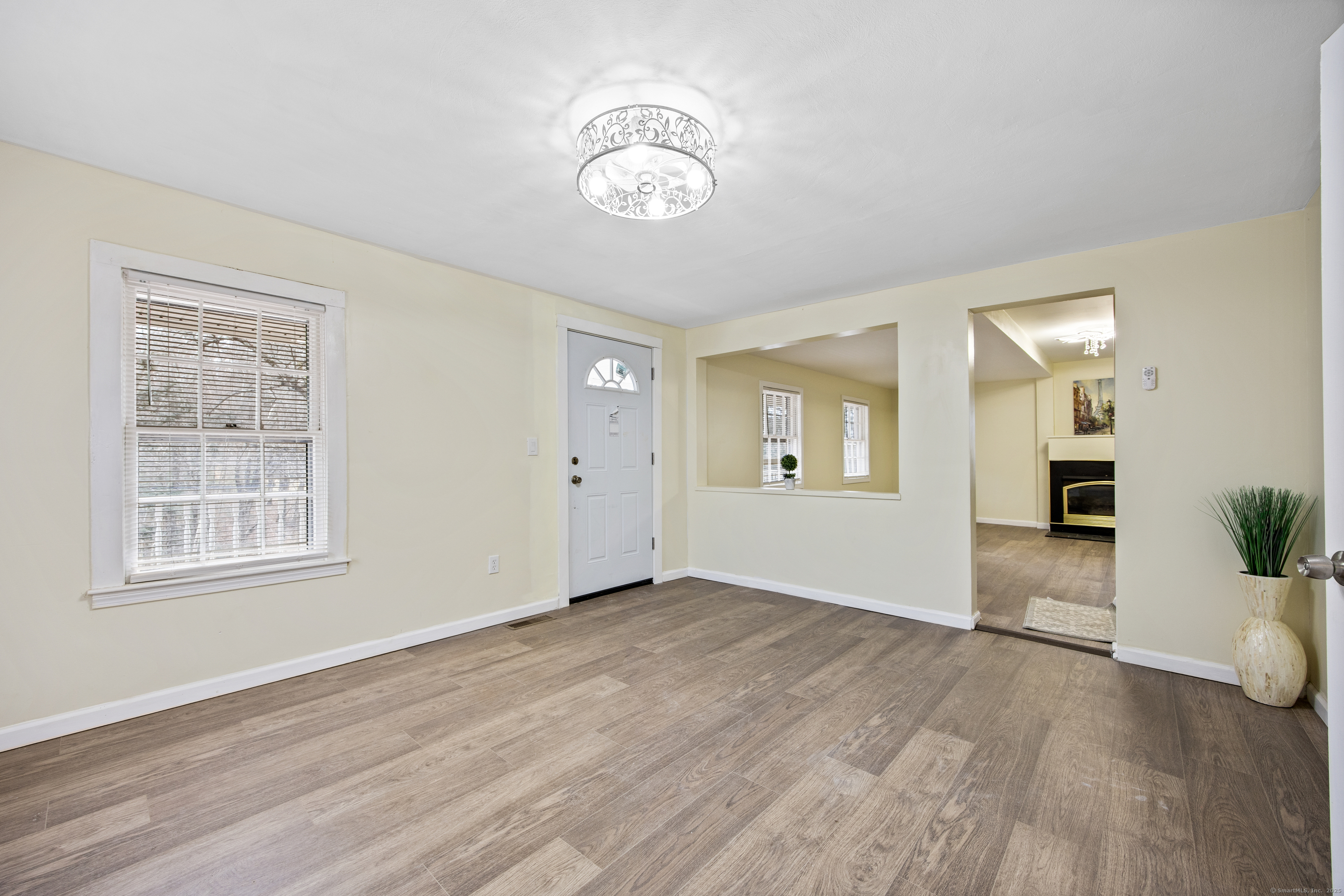 Harwinton, Connecticut 06791, United States, 4 Bedrooms Bedrooms, ,3 BathroomsBathrooms,Residential,Active,84118