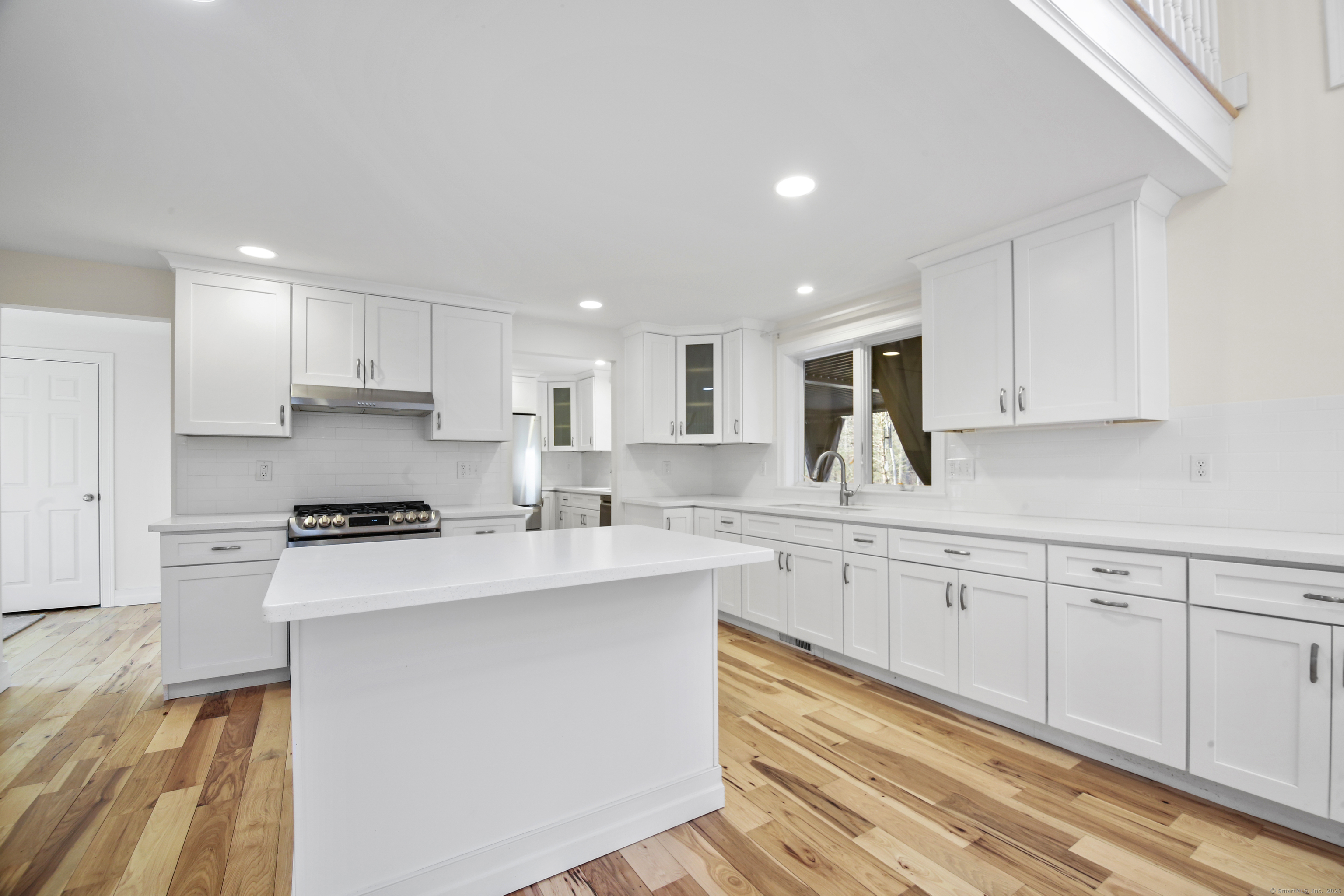 503 E Cotton Hill Road, New Hartford, Connecticut image 3