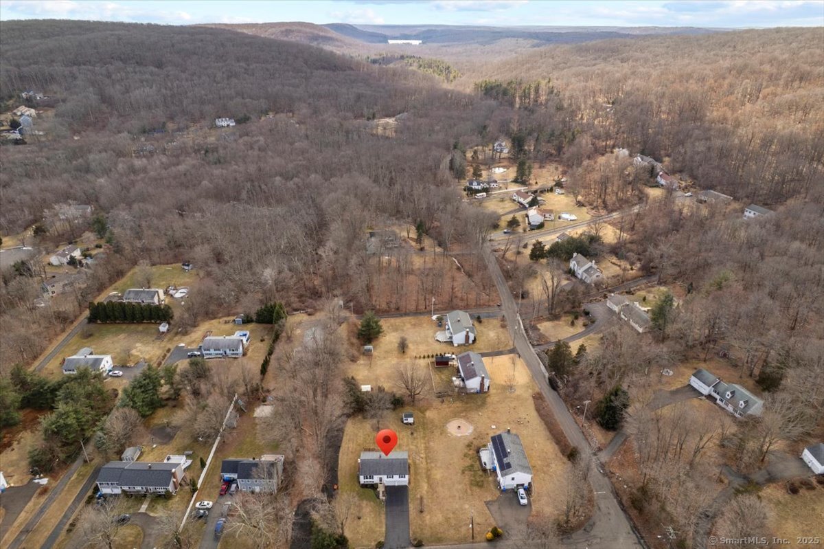 1182 W Woods Road, Hamden, Connecticut image 36