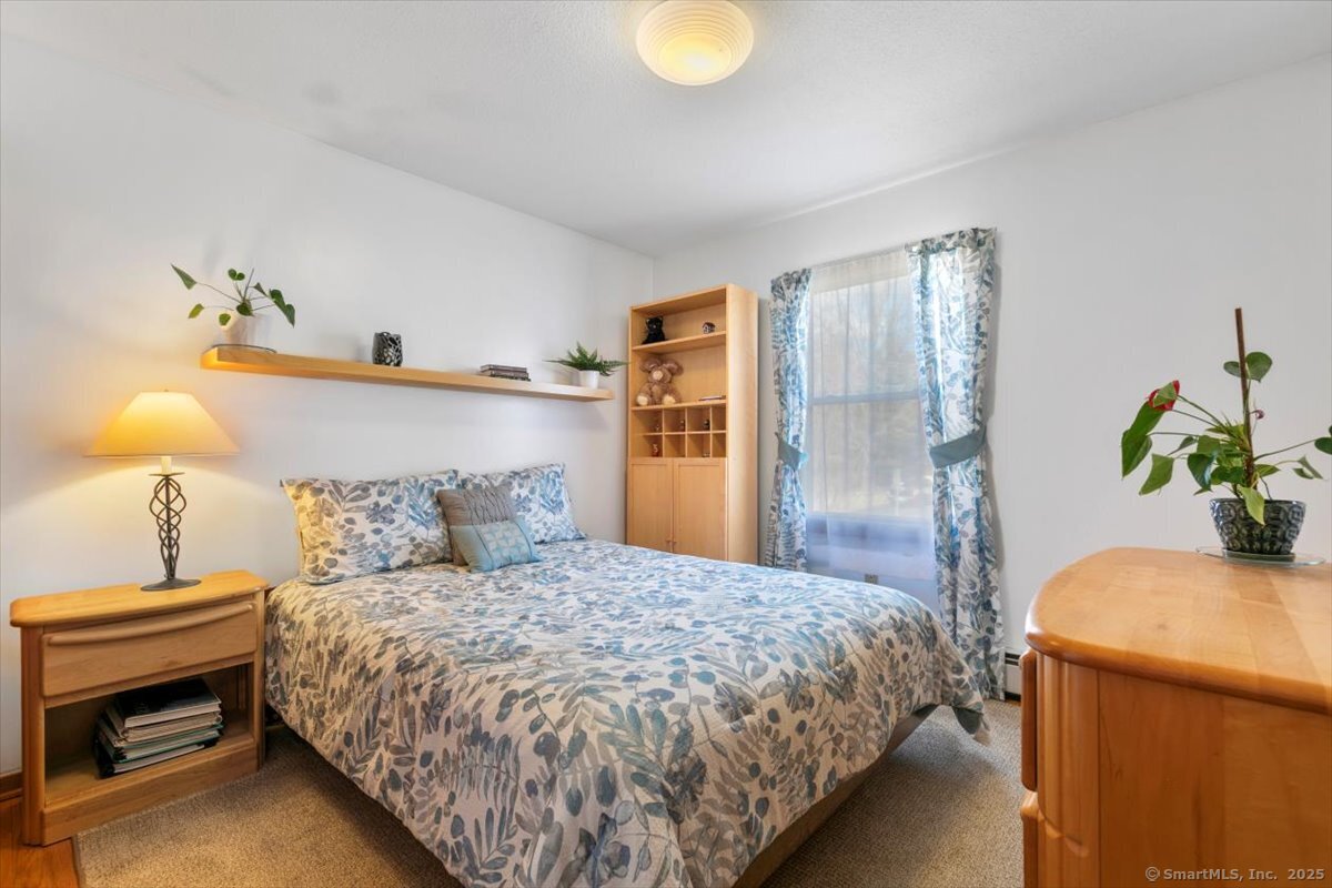 1182 W Woods Road, Hamden, Connecticut image 20