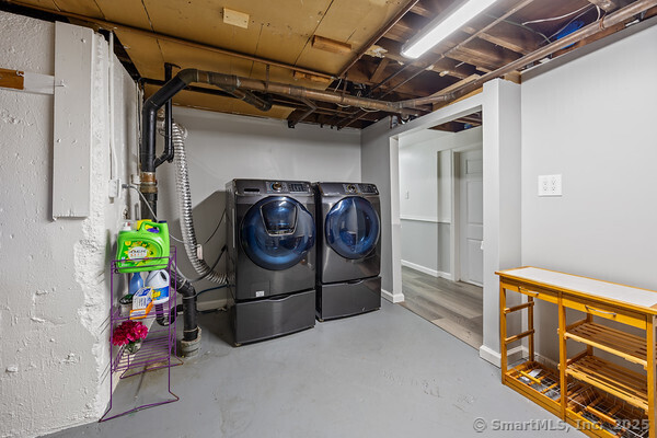 East Hartford, Connecticut 06118, United States, 3 Bedrooms Bedrooms, ,3 BathroomsBathrooms,Residential,Active,187612