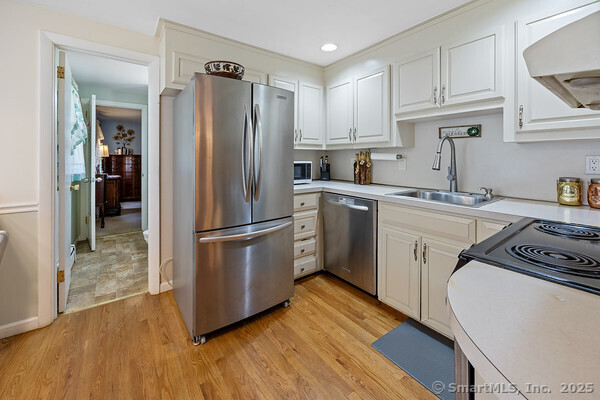 East Hartford, Connecticut 06118, United States, 3 Bedrooms Bedrooms, ,3 BathroomsBathrooms,Residential,Active,187612