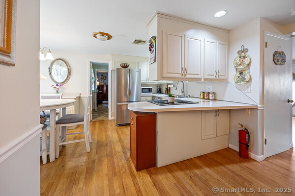 East Hartford, Connecticut 06118, United States, 3 Bedrooms Bedrooms, ,3 BathroomsBathrooms,Residential,Active,187612