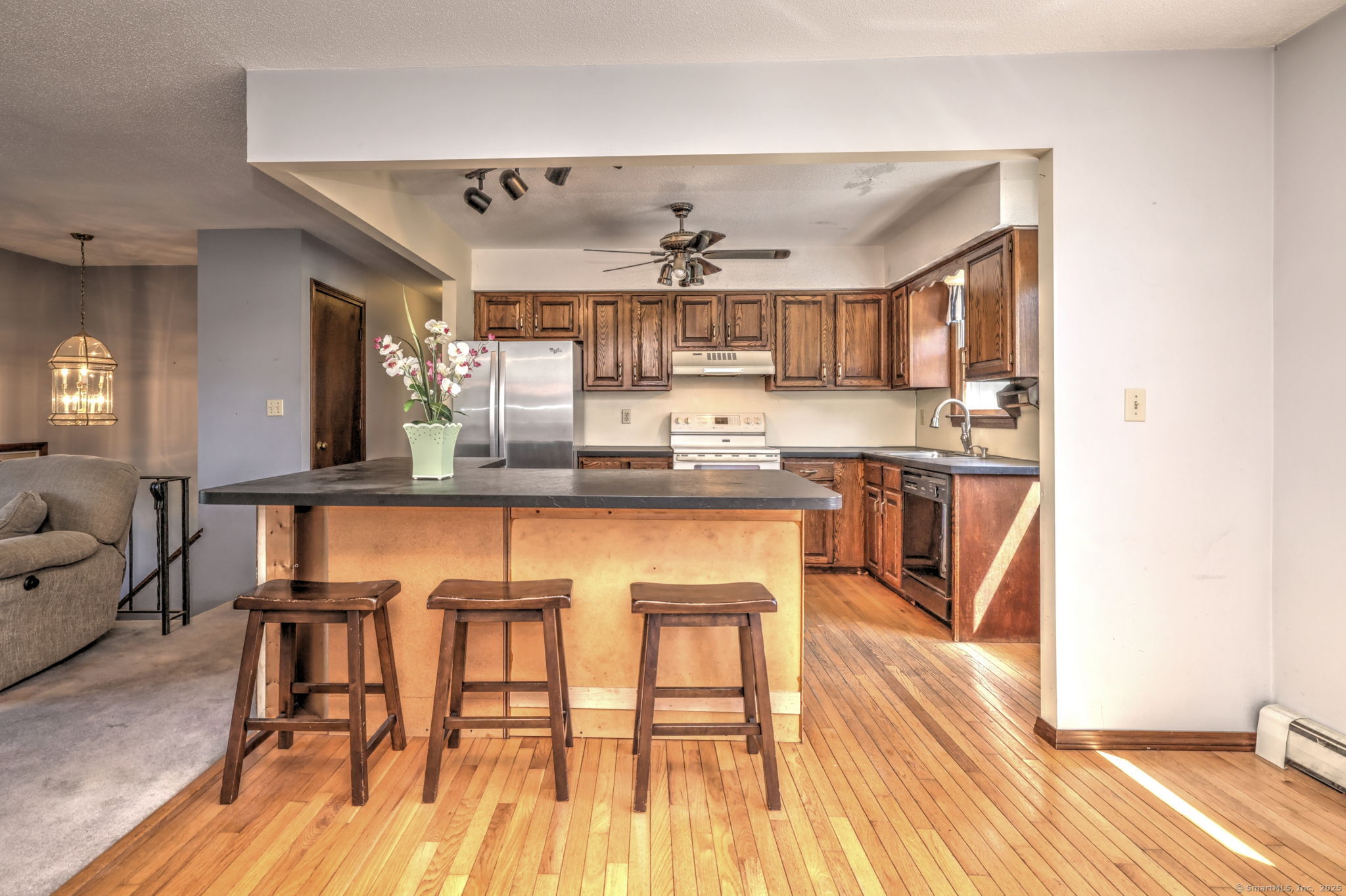 21 Chelsea Circle, Milford, Connecticut image 16