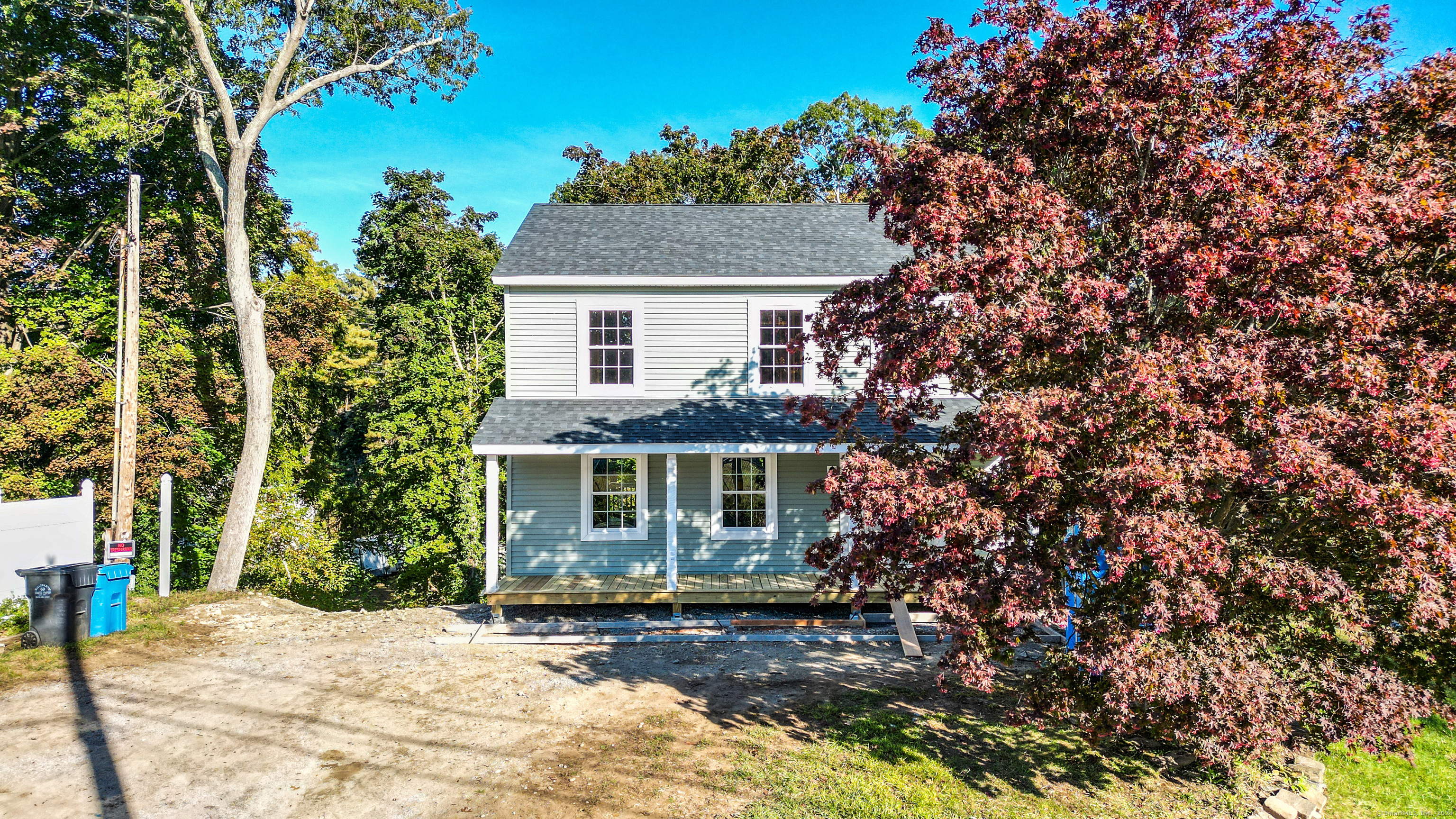 Bluff Road, Ledyard, Connecticut - 3 Bedrooms  
3 Bathrooms  
9 Rooms - 