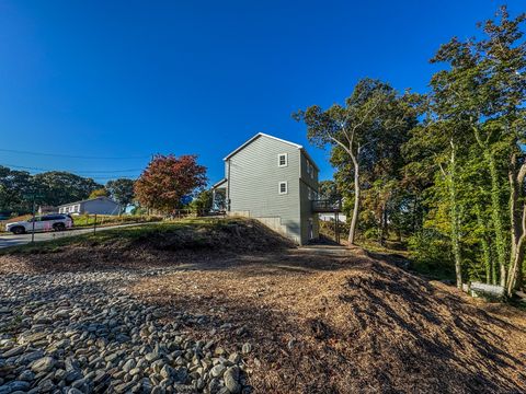 A home in Ledyard