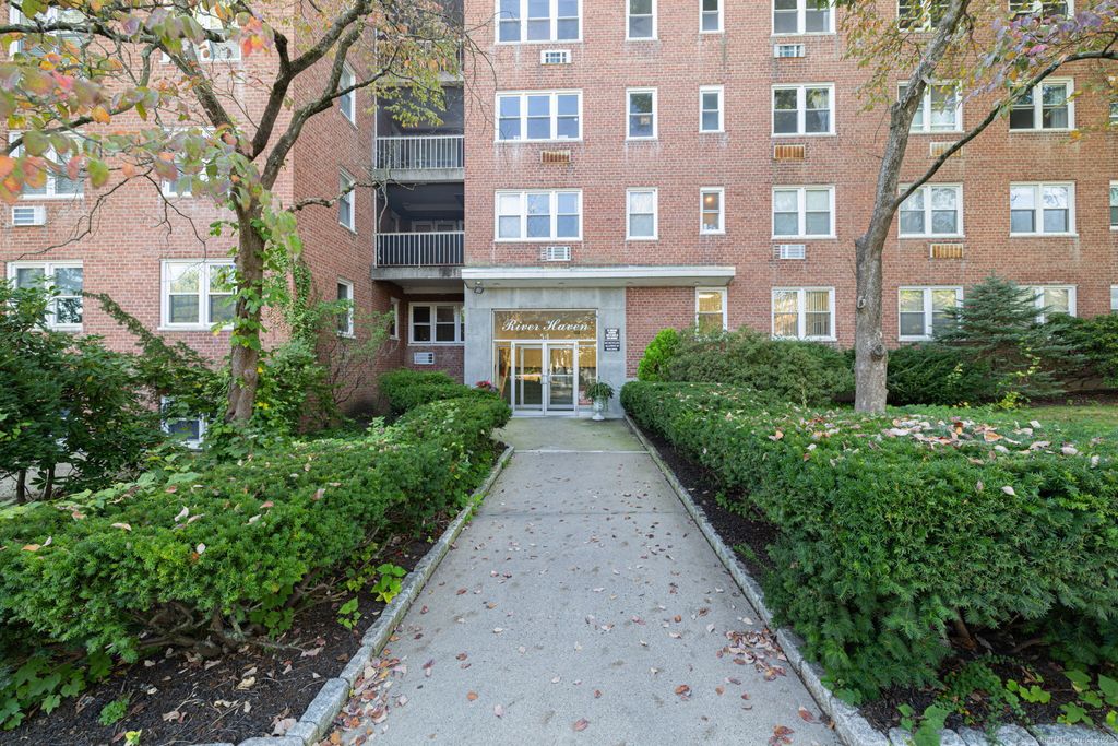 Photo of 54 W North Street #419, Stamford, CT 06902 (MLS # 24132139)