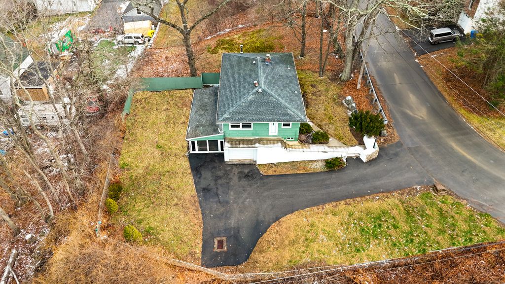 Photo of 9 Rhode Island Avenue, Waterbury, CT 06704 (MLS # 24142480)