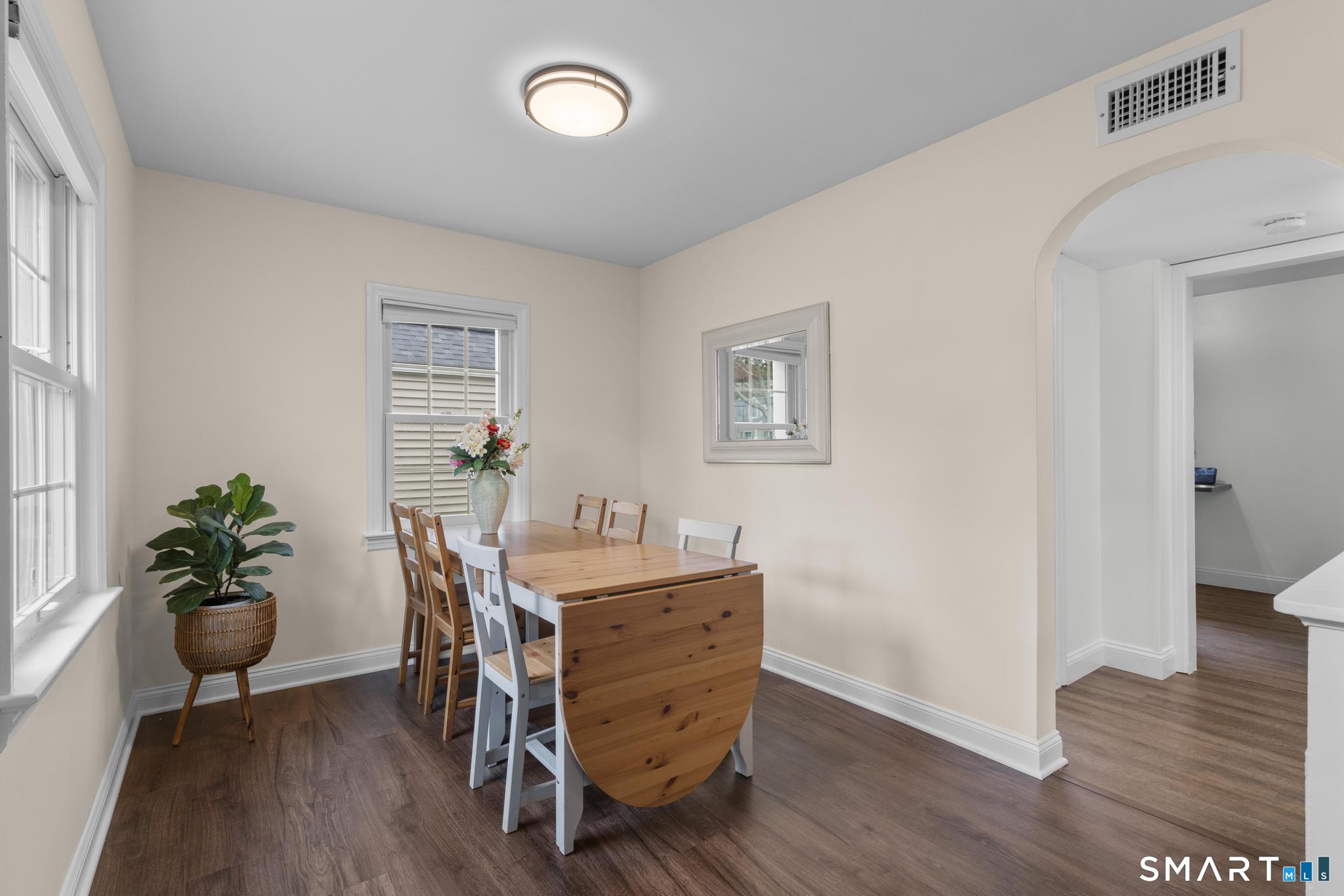 11 Barmore Drive West