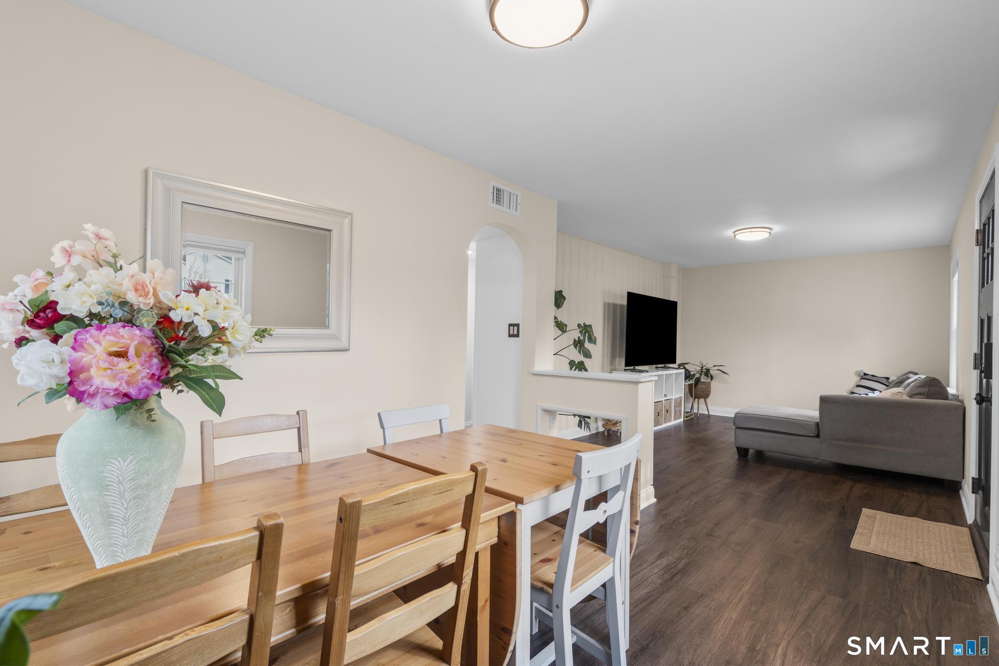 11 Barmore Drive West