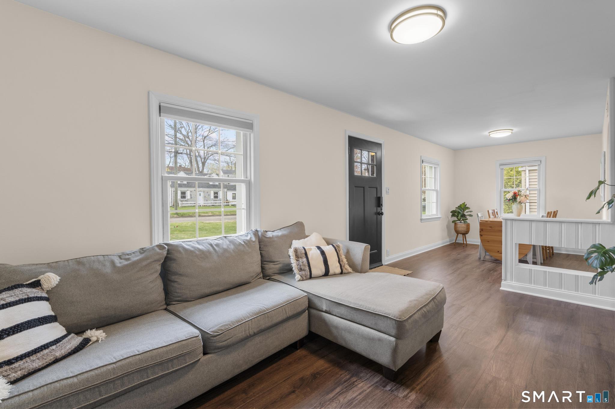 11 Barmore Drive West