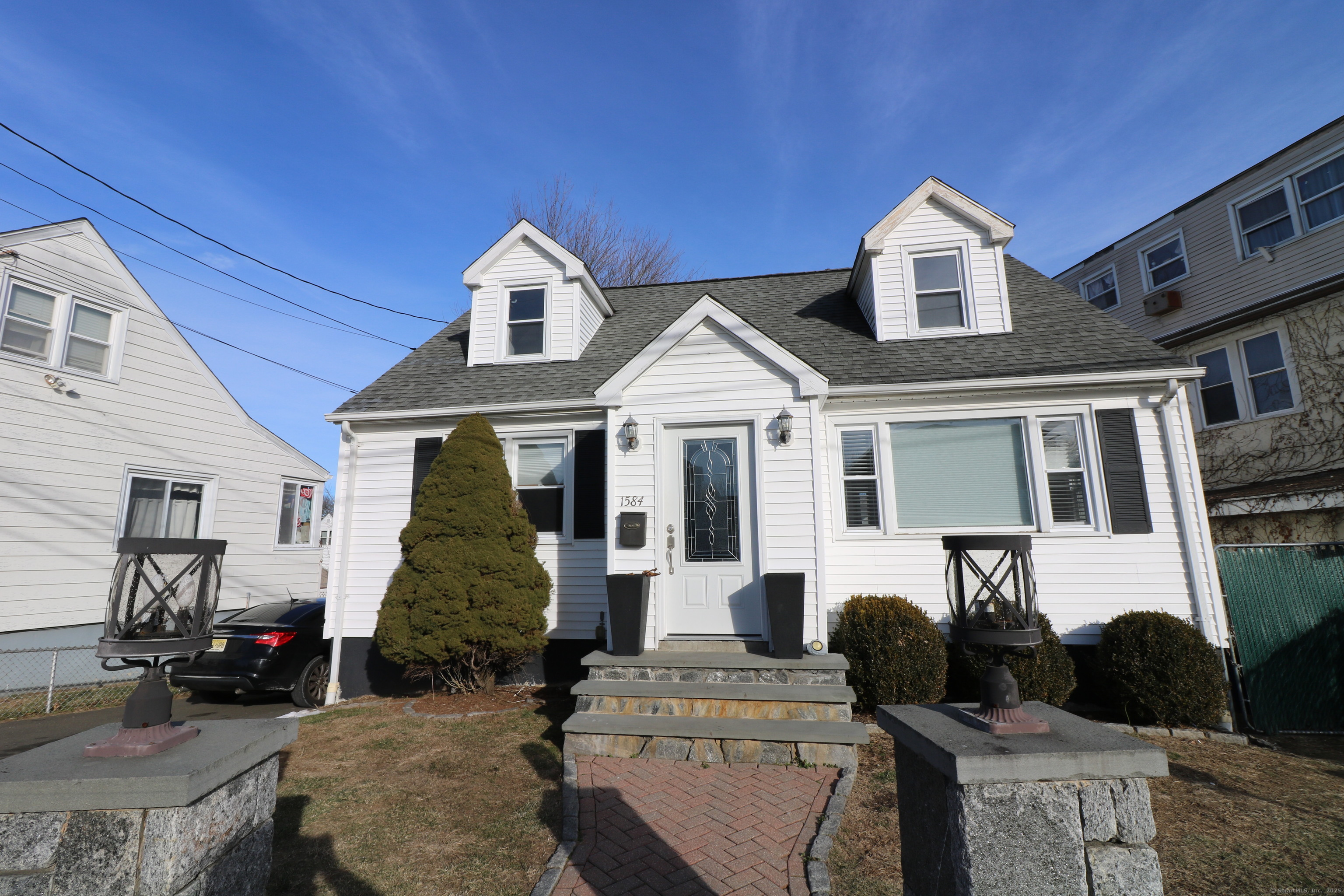 Rental Property at 1584 Madison Avenue, Bridgeport, Connecticut - Bedrooms: 4 
Bathrooms: 2 
Rooms: 7  - $3,200 MO.