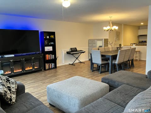 Tiny photo for 201 College Street #12, Middletown, CT 06457 (MLS # 24196691)