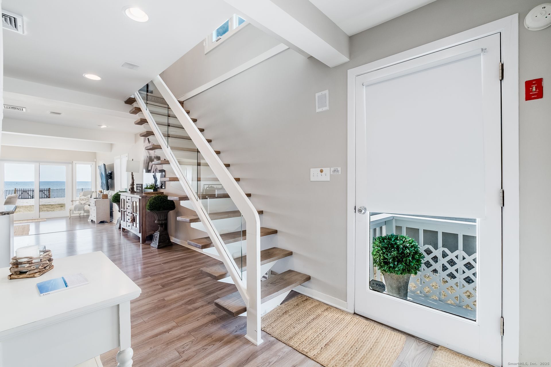 1987 Fairfield Beach Road