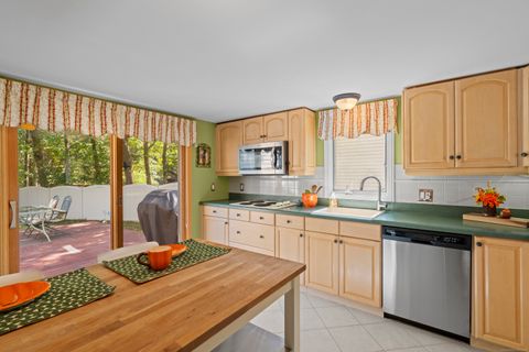 Tiny photo for 9 Meadow Lane, Farmington, CT 06032 (MLS # 24129097)