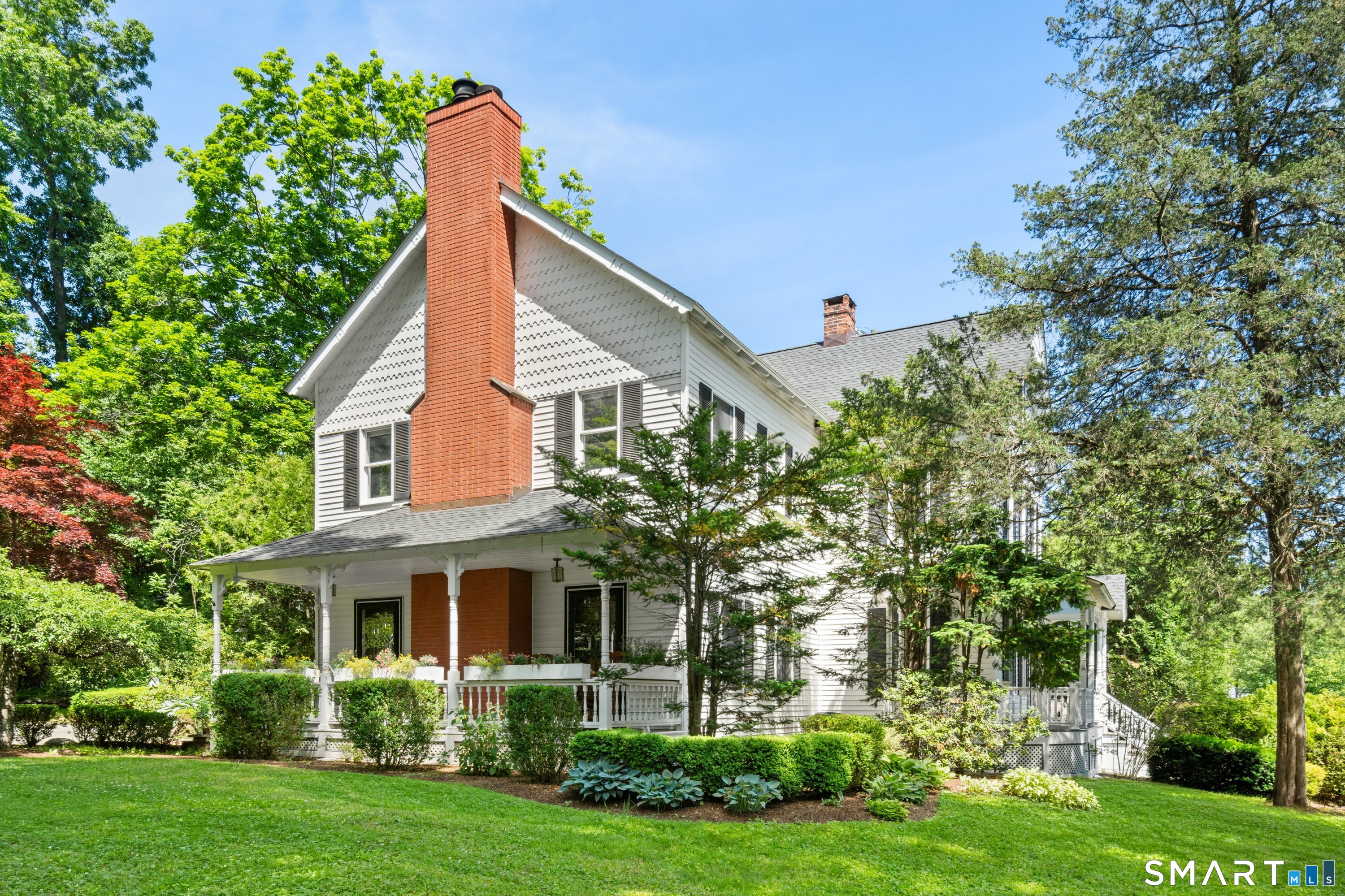 170 New Canaan Avenue