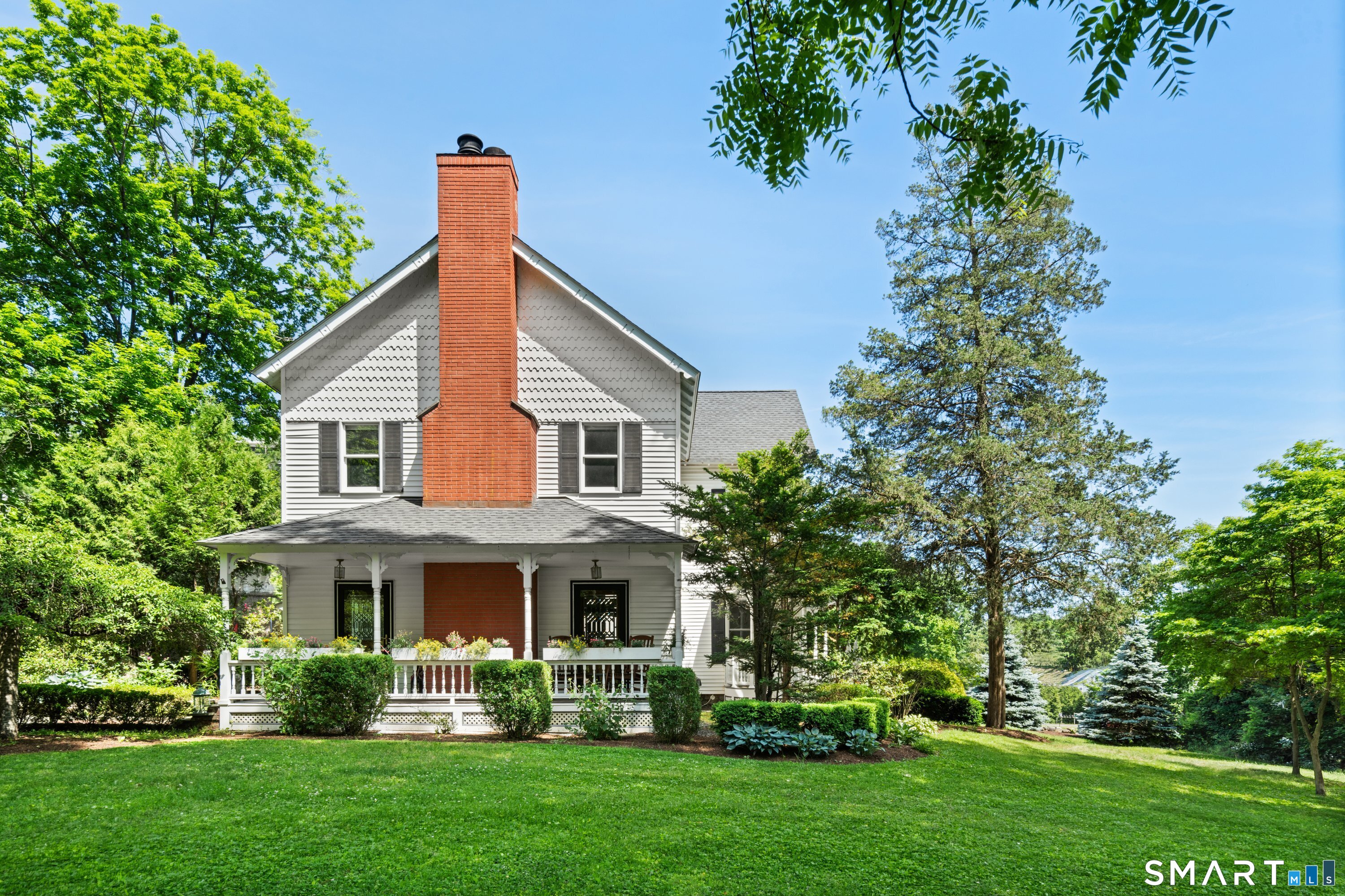 170 New Canaan Avenue