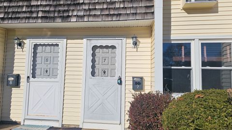 Tiny photo for 127 Black Point Road #APT 7, East Lyme, CT 06357 (MLS # 24147454)