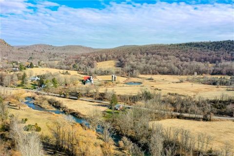 A home in Amenia