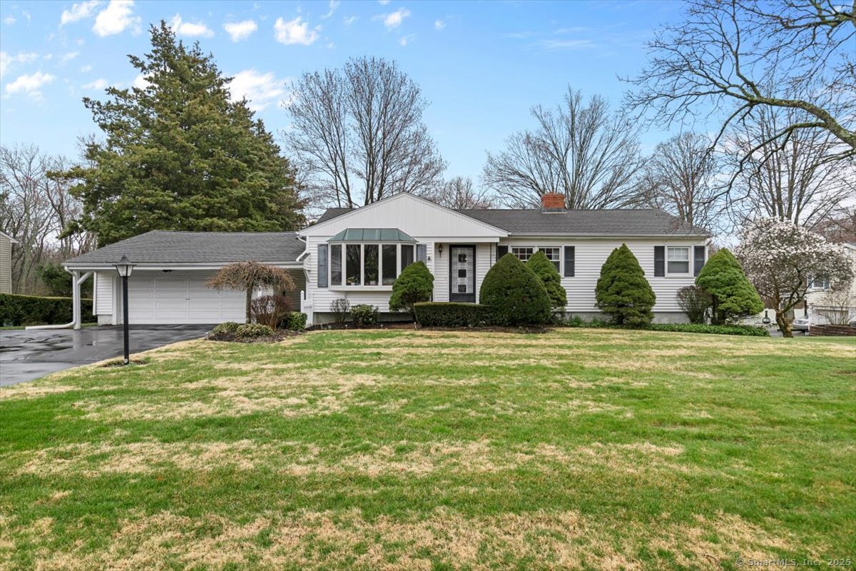 39 Locke Drive, North Haven, Connecticut image 1