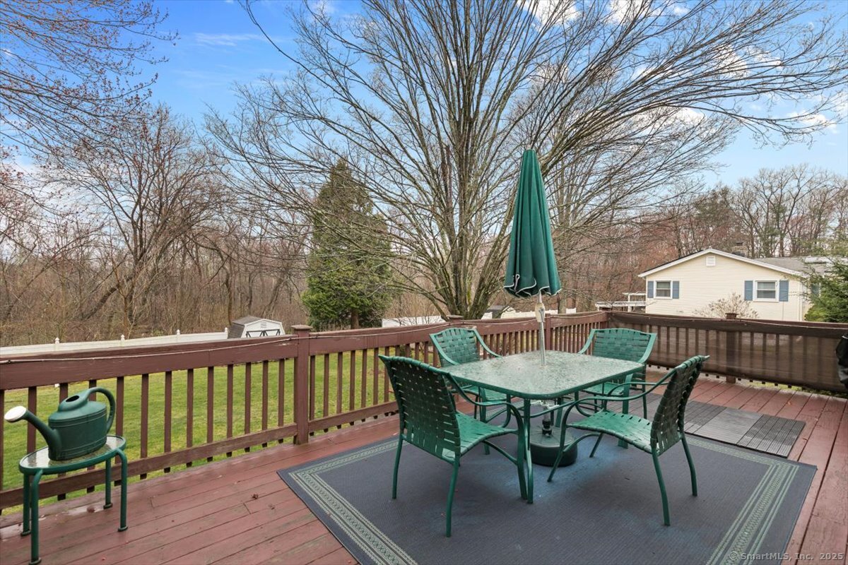 39 Locke Drive, North Haven, Connecticut image 14