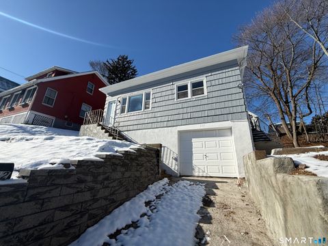 132 Hillside Avenue New Haven CT 06512