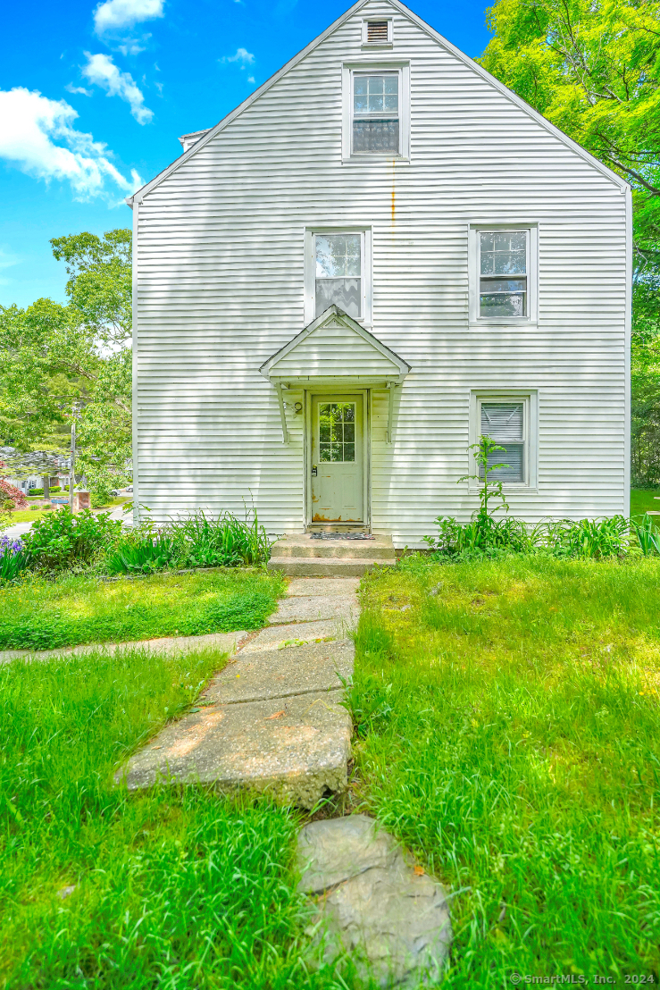 Rental Property at 236 Winsted Road 2, Torrington, Connecticut - Bedrooms: 2 
Bathrooms: 1 
Rooms: 4  - $1,275 MO.