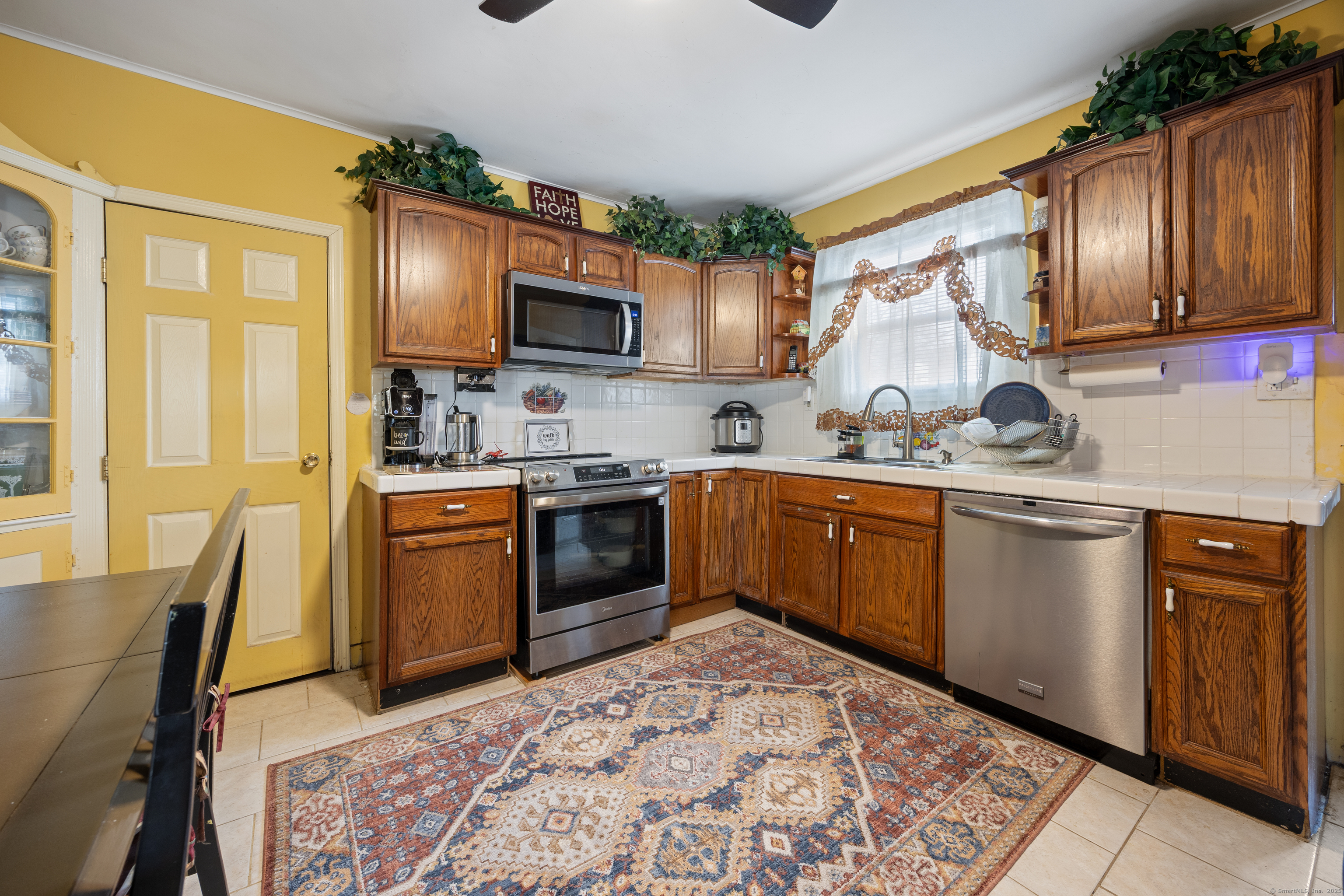 49 Hart Terrace, New Britain, Connecticut image 4