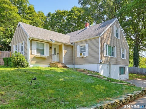 Photo of 5 Flyers Drive, Norwich, CT 06360 (MLS # 24198551)
