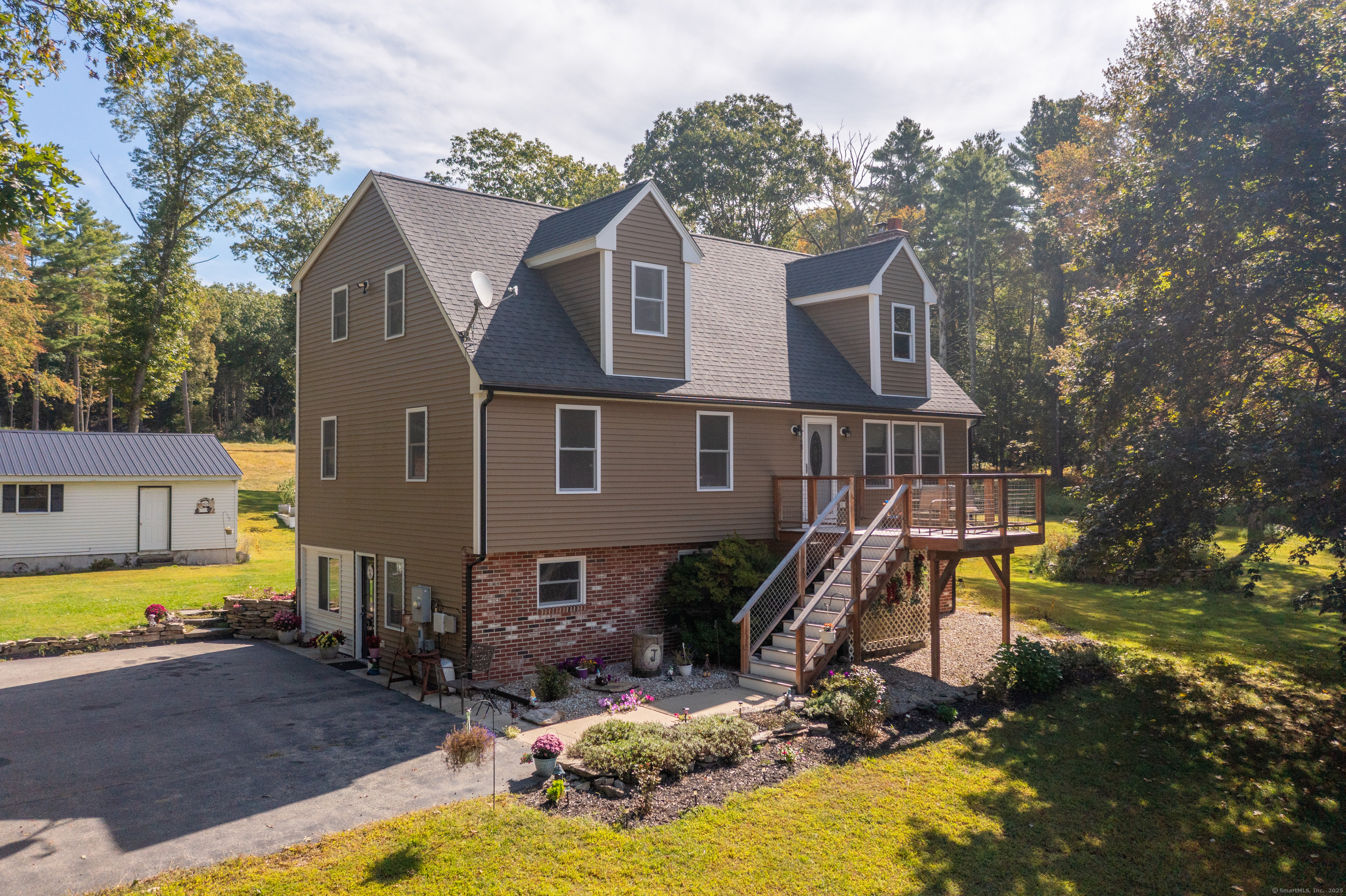 309 East Putnam Road