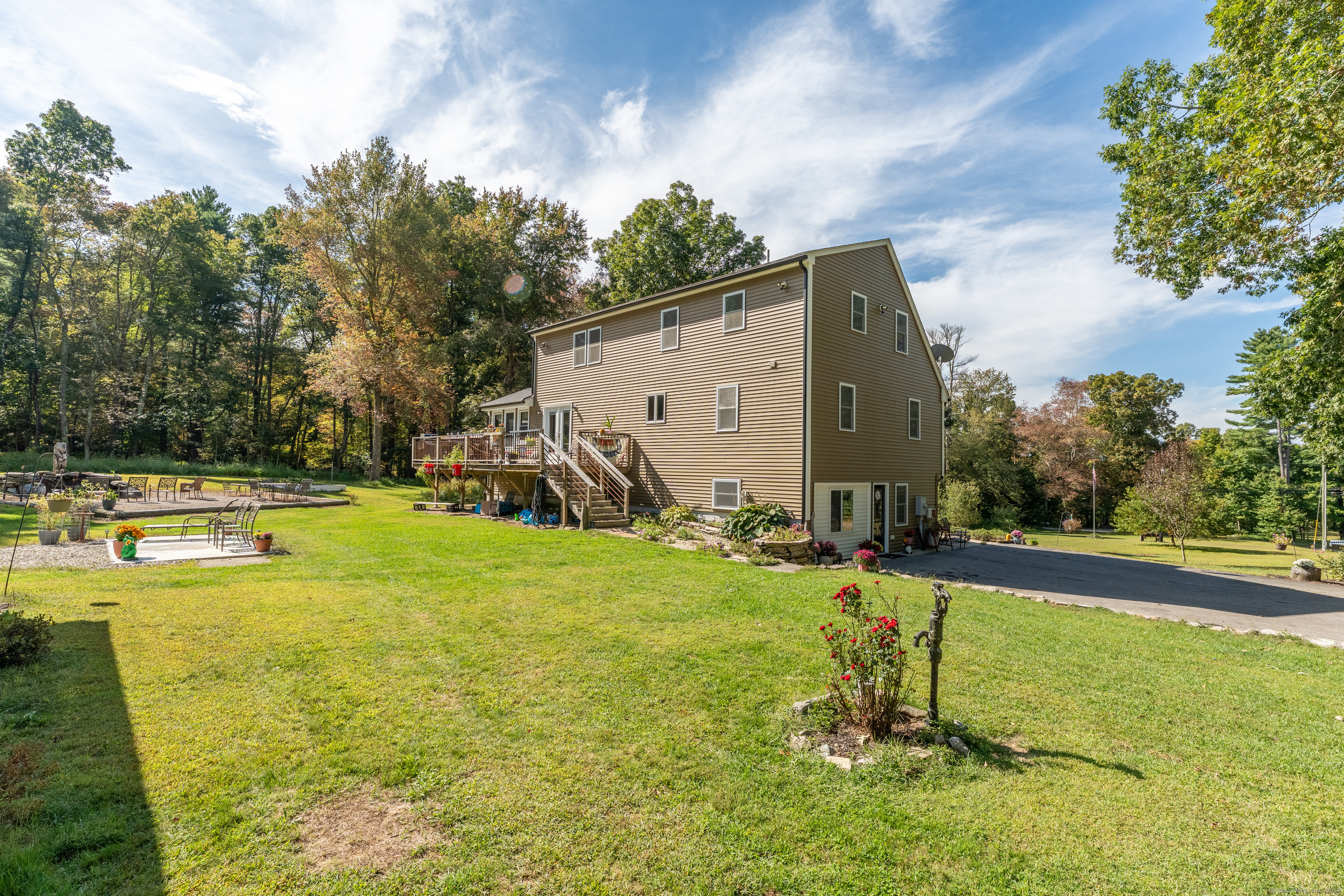 309 East Putnam Road