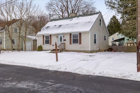 37 Eden Street, Putnam, CT 06260 - #: 24076411