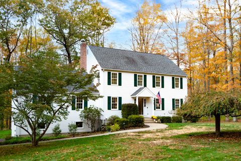 Photo of 48 Bar Gate Trail, Killingworth, CT 06419 (MLS # 24136000)