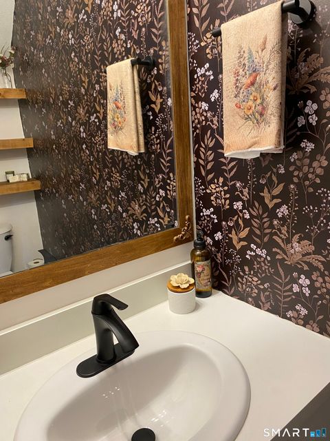 Tiny photo for 585 Park Road #5-8, Waterbury, CT 06708 (MLS # 24186763)