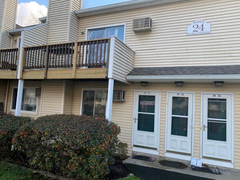 8 Rose Lane APT 24-15 Danbury CT 06811