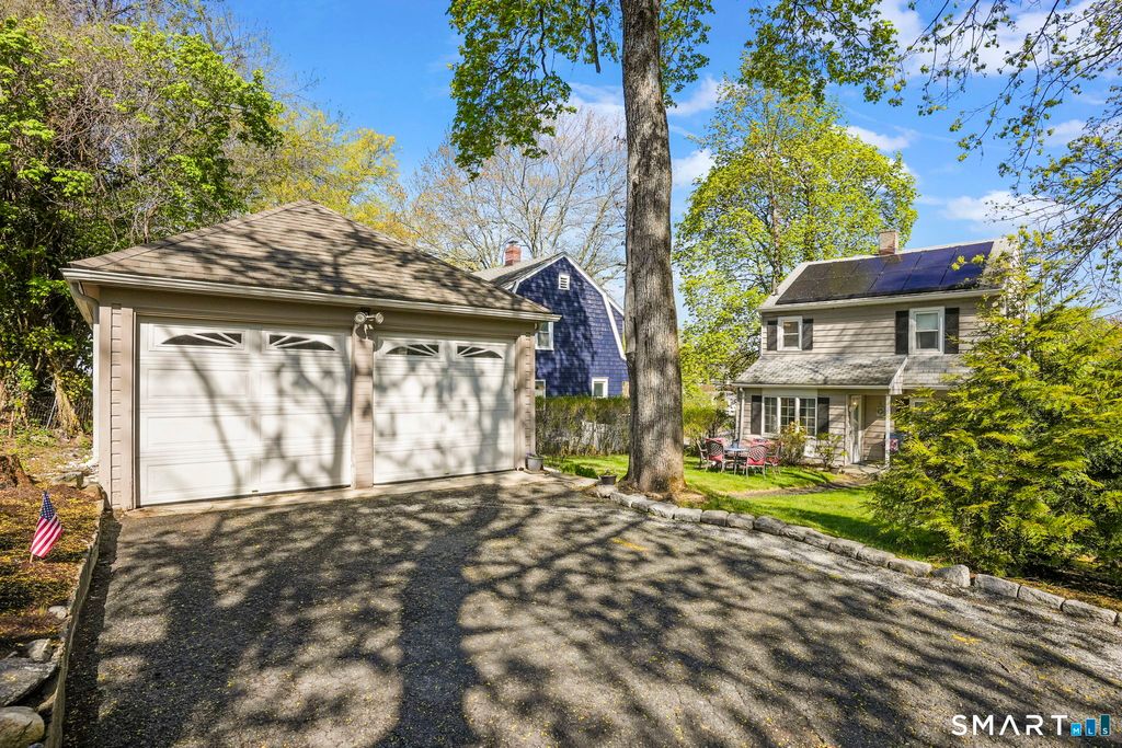 Photo of 130 Toms Road, Stamford, CT 06906 (MLS # 24170208)