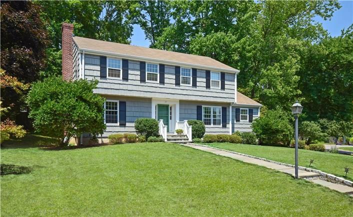 Photo 1 of 35 Fairview Avenue, Darien, Connecticut, $1,235,000, Web #: 99154936