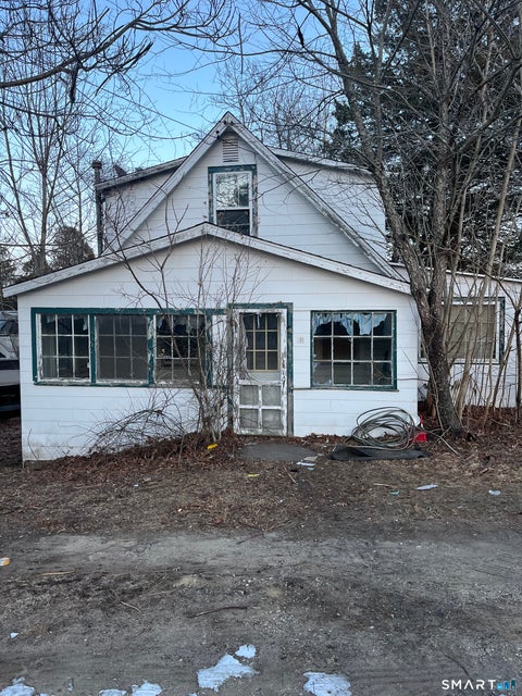 Homes For Sale - 40 Beach Road<br/> Clinton, CT 06413